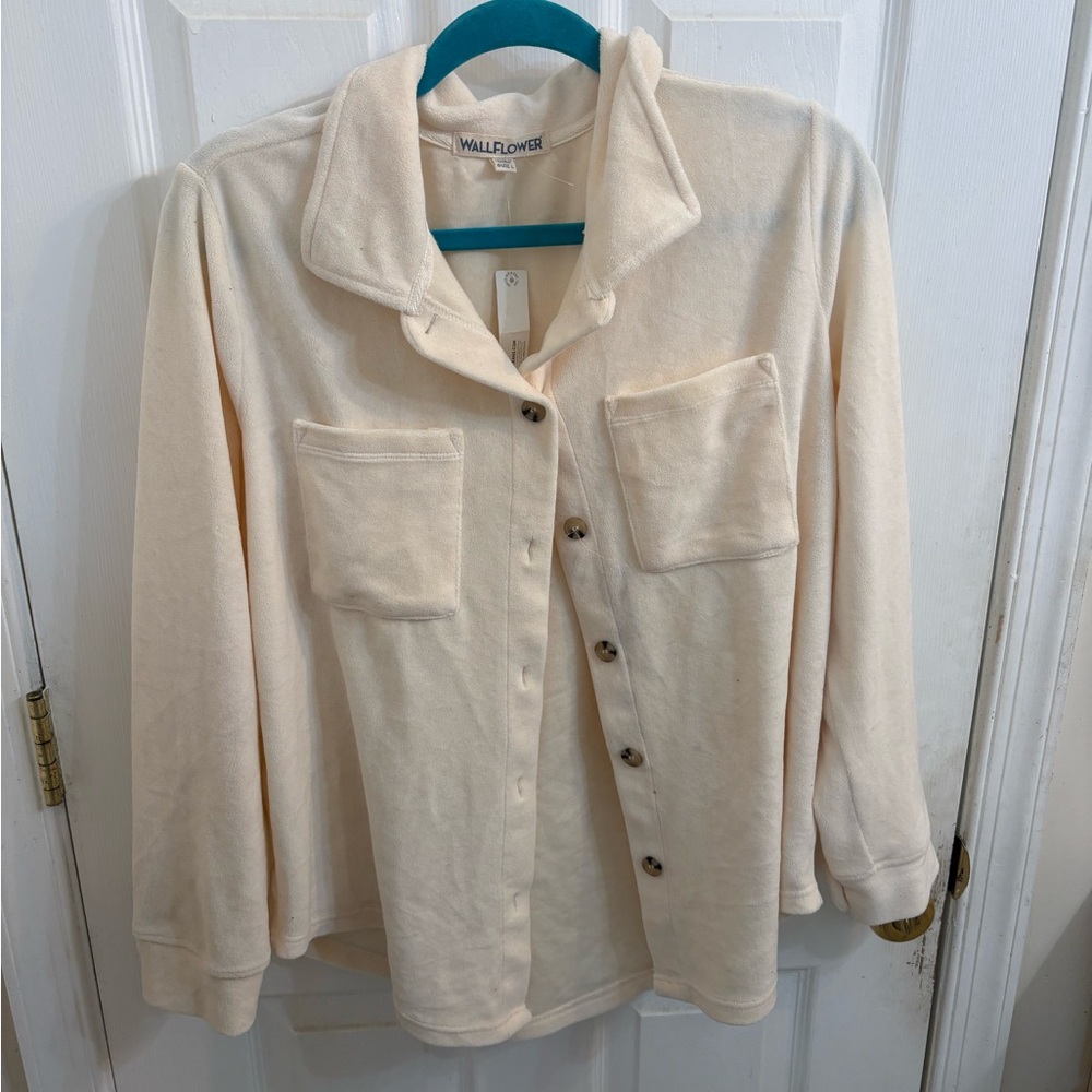 Wallflower Soft Cream Outerwear